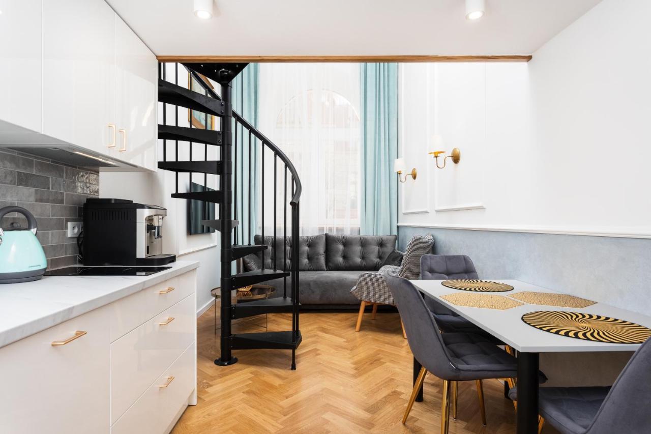 Of The Kings-old Town Pastel Apartament *